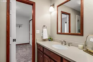 1424 Wimbledon Pl, Springfield, OR 97477 - Photo 29