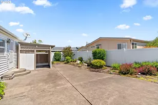 5359 Club Dr, Eugene, OR 97402 - Photo 33