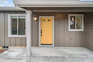 12282 Meadowlawn Dr, Oregon City, OR 97045 - Photo 3