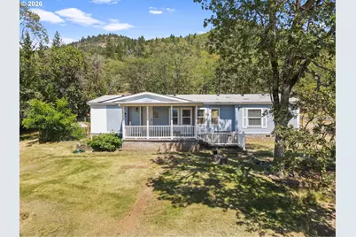 235 Dearing Way, Grants Pass, OR 97527 - Photo 1