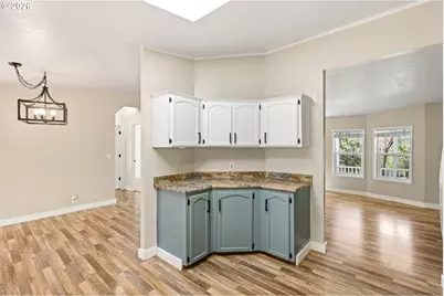 235 Dearing Way, Grants Pass, OR 97527 - Photo 7