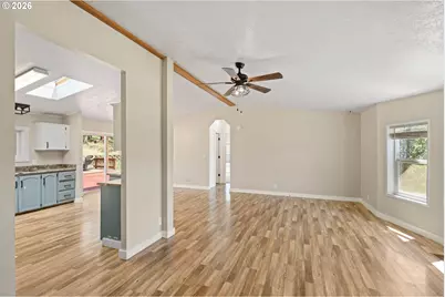 235 Dearing Way, Grants Pass, OR 97527 - Photo 9