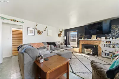 206 W 1st St, Wallowa, OR 97885 - Photo 5