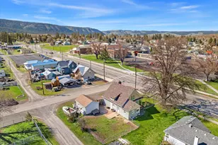 206 W 1st St, Wallowa, OR 97885 - Photo 33