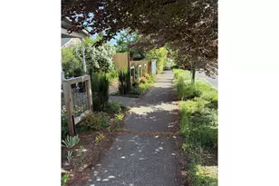 6626 SE 85th Ave, Portland, OR 97266 - Photo 37