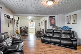 19931 Fobert Rd NE, Hubbard, OR 97032 - Photo 5