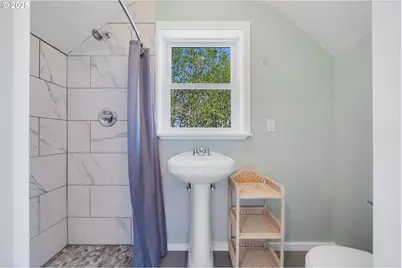 711 N 6th Ave, Rockaway Beach, OR 97136 - Photo 41