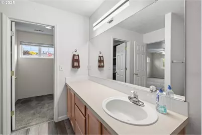 528 NW Celtis Ln, Hillsboro, OR 97124 - Photo 29