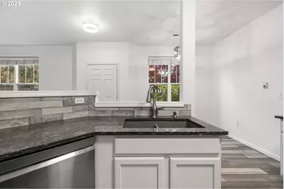 528 NW Celtis Ln, Hillsboro, OR 97124 - Photo 15