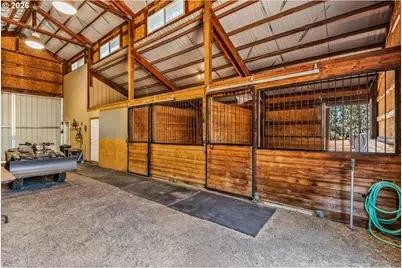 64464 Collins Rd, Bend, OR 97703 - Photo 27