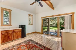 64464 Collins Rd, Bend, OR 97703 - Photo 21