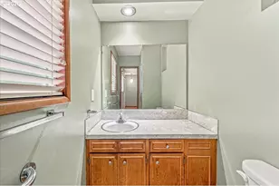 7525 SW Hillcrest Pl, Beaverton, OR 97008 - Photo 19