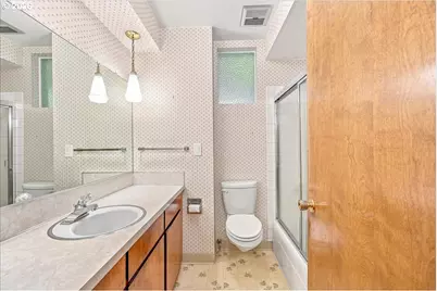 7525 SW Hillcrest Pl, Beaverton, OR 97008 - Photo 23