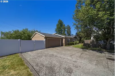 3065 NE Egret Ct, Fairview, OR 97024 - Photo 5