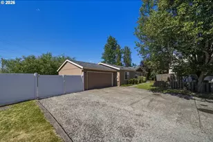 3065 NE Egret Ct, Fairview, OR 97024 - Photo 5