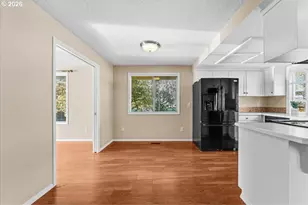 527 NE 25th Ct, Hillsboro, OR 97124 - Photo 13