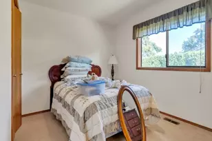 6593 Rippling Brook Dr SE, Salem, OR 97317 - Photo 13