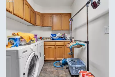 6593 Rippling Brook Dr SE, Salem, OR 97317 - Photo 25