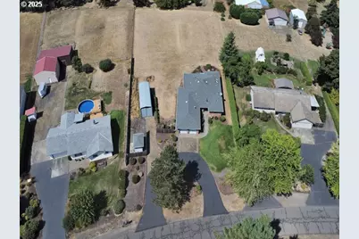 6593 Rippling Brook Dr SE, Salem, OR 97317 - Photo 35