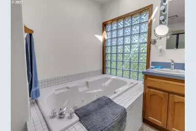 6593 Rippling Brook Dr SE, Salem, OR 97317 - Photo 23