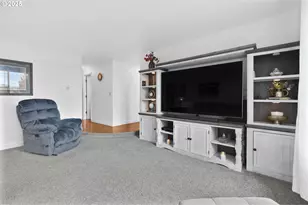 1910 Hawkins Ln, Eugene, OR 97405 - Photo 15