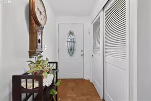 1910 Hawkins Ln, Eugene, OR 97405 - Photo 5