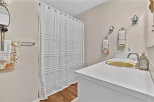 1910 Hawkins Ln, Eugene, OR 97405 - Photo 31