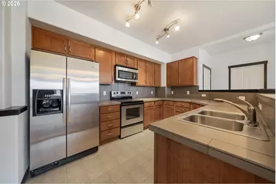 695 NW Falling Waters Ln #304, Portland, OR 97229 - Photo 11