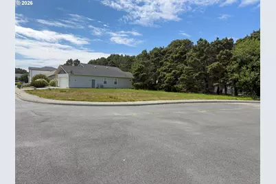 3122 Periwinkle Ln SW #5, Bandon, OR 97411 - Photo 7