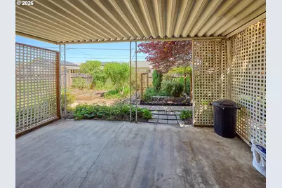 1387 Hampton Way, Woodburn, OR 97071 - Photo 17