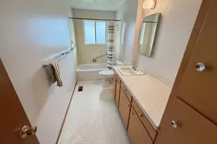 1387 Hampton Way, Woodburn, OR 97071 - Photo 9