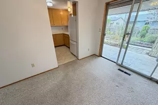 1387 Hampton Way, Woodburn, OR 97071 - Photo 5