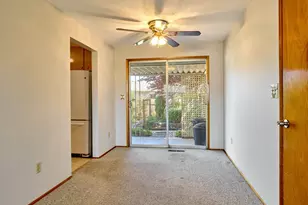 1387 Hampton Way, Woodburn, OR 97071 - Photo 5