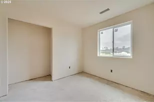 2010 Henderson Wy, Longview, WA 98632 - Photo 9