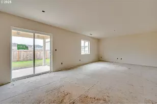 2010 Henderson Wy, Longview, WA 98632 - Photo 3