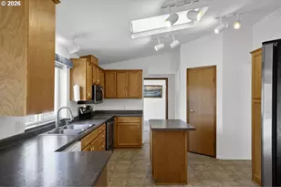 29720 Jeans Rd, Veneta, OR 97487 - Photo 11