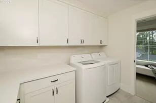 9240 SW 52nd Ave, Portland, OR 97219 - Photo 37
