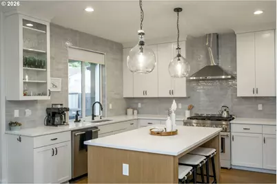 9240 SW 52nd Ave, Portland, OR 97219 - Photo 13