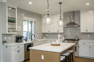 9240 SW 52nd Ave, Portland, OR 97219 - Photo 13
