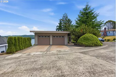 451 Simpson Ave, North Bend, OR 97459 - Photo 47