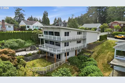 451 Simpson Ave, North Bend, OR 97459 - Photo 1