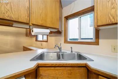 923 S Easy St, Rockaway Beach, OR 97136 - Photo 11