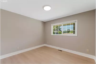 2706 SE Spruce St, Hillsboro, OR 97123 - Photo 13