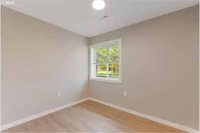 2706 SE Spruce St, Hillsboro, OR 97123 - Photo 23