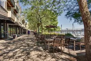 1630 S Harbor Way, Portland, OR 97201 - Photo 37