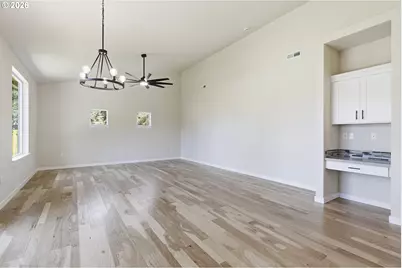 3905 SE 147th Ave, Portland, OR 97236 - Photo 7