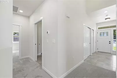 3905 SE 147th Ave, Portland, OR 97236 - Photo 5