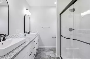 3905 SE 147th Ave, Portland, OR 97236 - Photo 19