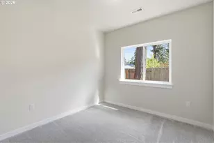 3905 SE 147th Ave, Portland, OR 97236 - Photo 27