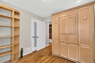 333 Commercial St, Astoria, OR 97103 - Photo 13
